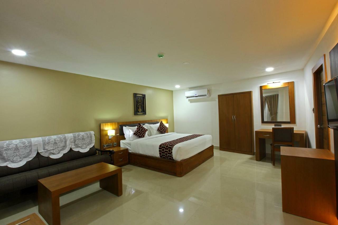 Hotel Rohini International Kallār Exteriör bild