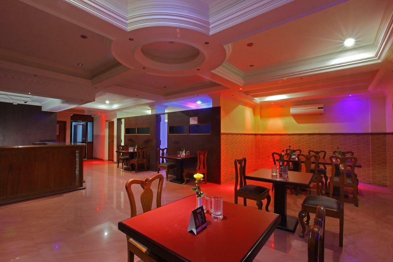 Hotel Rohini International Kallār Exteriör bild