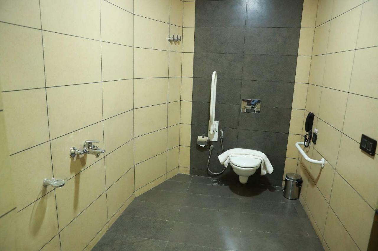 Hotel Rohini International Kallār Exteriör bild